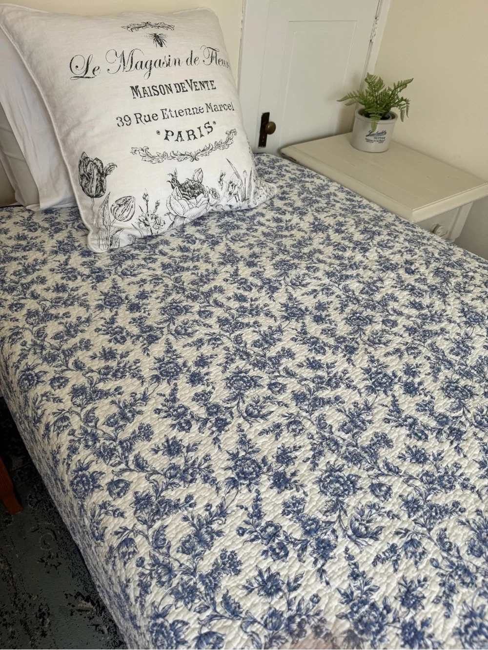 Quilted Reversible Coverlet
